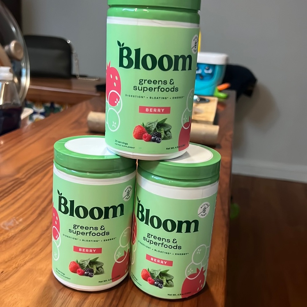 Bloom greens and superfoods Berry flavor
